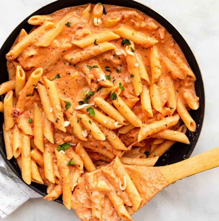 mix sause chicken pASTA.jpg